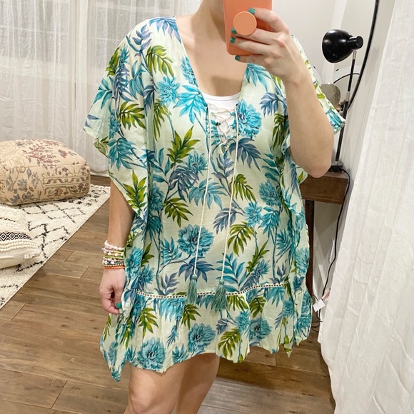Z&L Europe Other - Z & L EUROPE Floral Print Swim Cover Up One Size